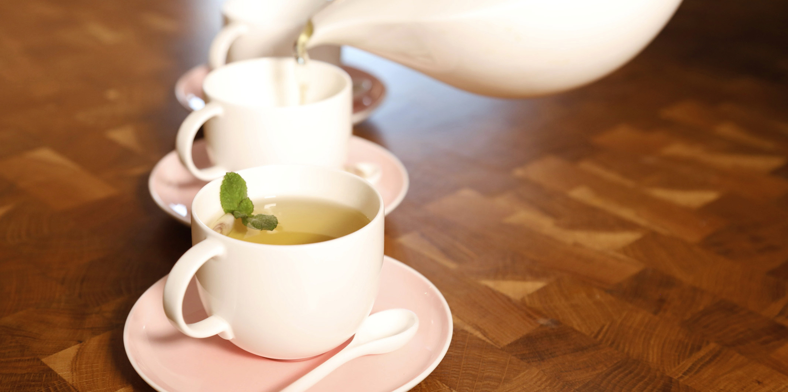 Mint and lemongrass tea